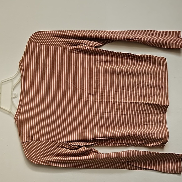 American Eagle soft & sexy stripe short top size small - Picture 6 of 6